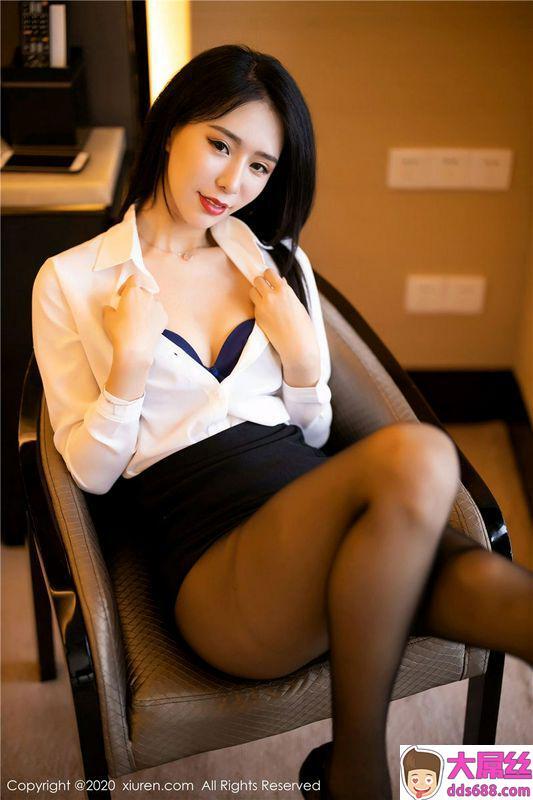 XiuRen秀人网No.2148BABY_柒白衬衫黑短裙的OL职场秘书装备