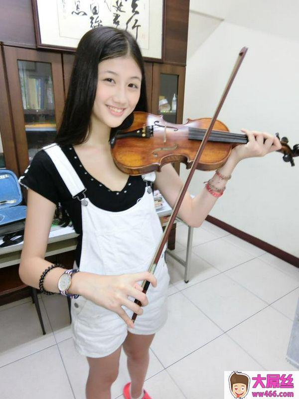 魏凯芃超气质美女拉小提琴的样子更令人着迷呀